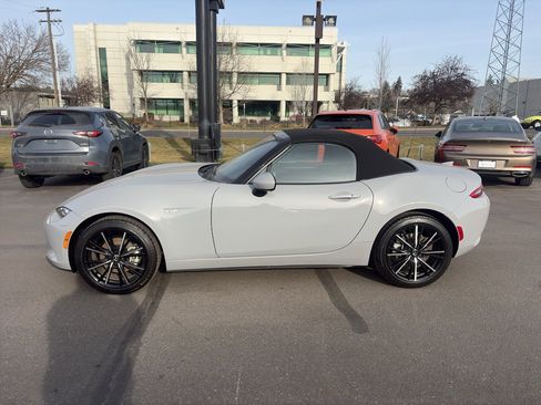 New 2025 MAZDA MX-5 Miata Grand Touring w/ Weather Package RWD image 4