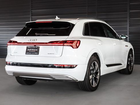Used 2022 Audi e-tron Premium image 13