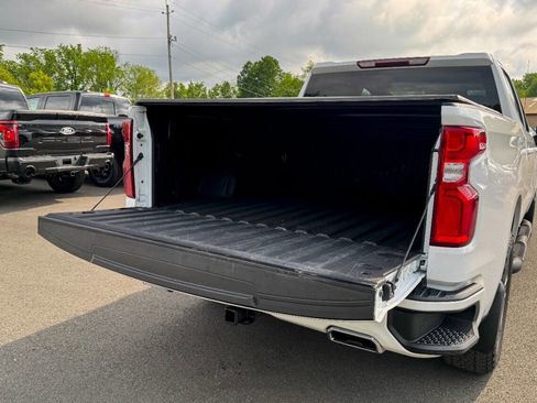 Used 2022 Chevrolet Silverado 1500 RST w/ Z71 Off-Road Package image 35