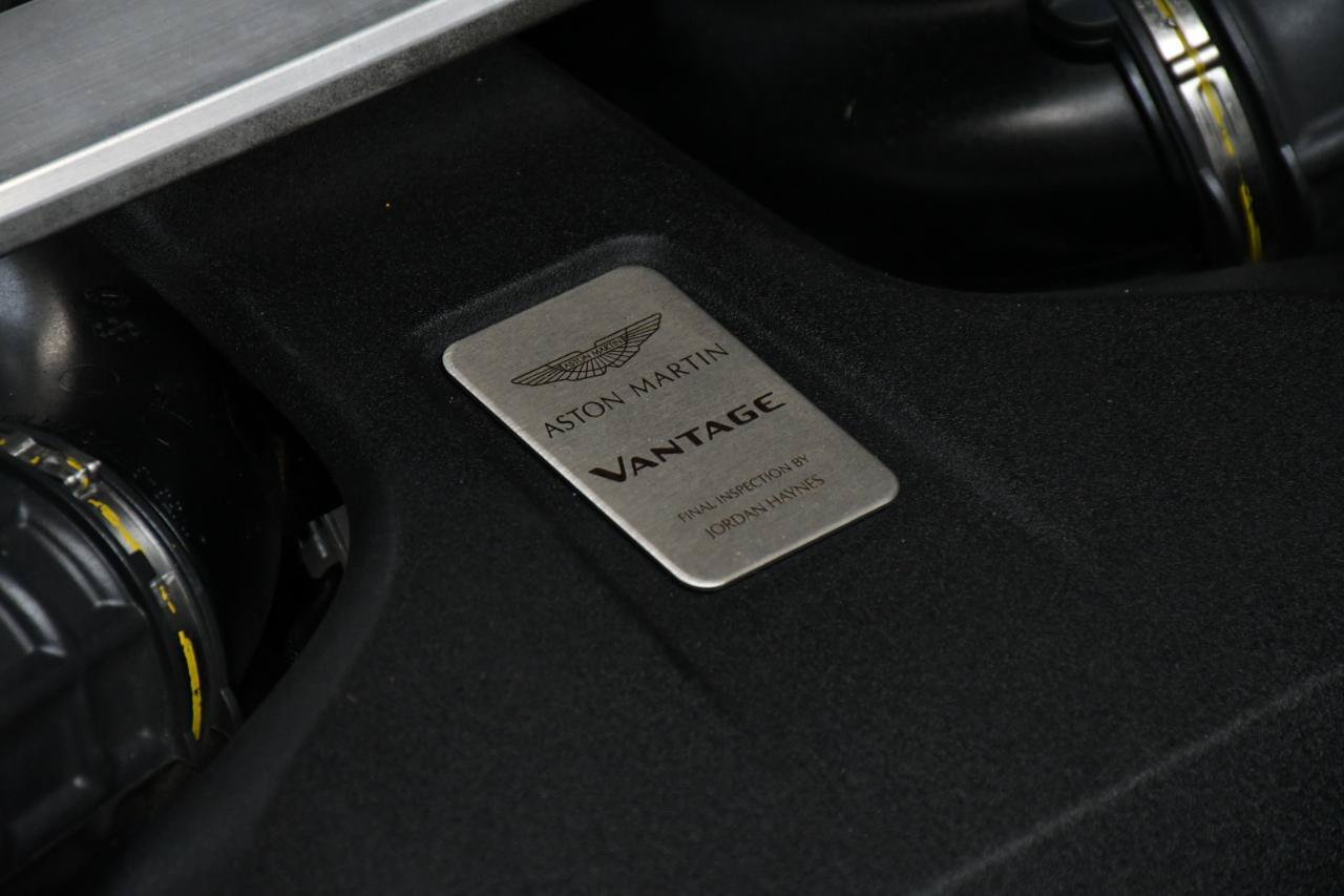 Used 2020 Aston Martin V8 Vantage Coupe RWD image 15