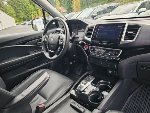 Used 2017 Honda Pilot Touring image 10