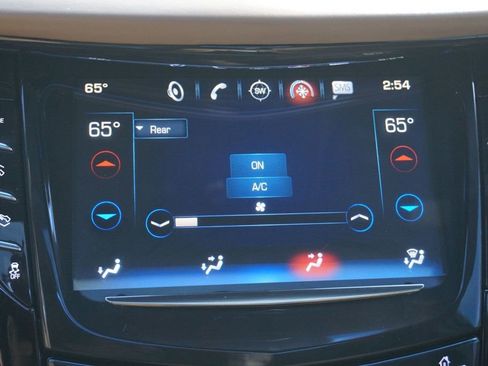 Used 2019 Cadillac Escalade Platinum image 38