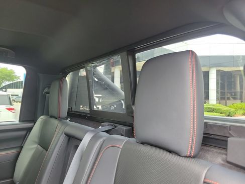 Used 2023 Nissan Titan PRO-4X w/ Pro-4x Convenience Package AWD/4WD image 14