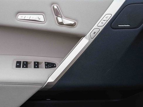 Used 2026 BMW iX xDrive45 image 19