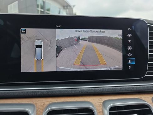 Certified 2022 Mercedes-Benz GLS 450 4MATIC image 26