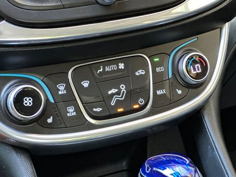 Used 2017 Chevrolet Volt Premier w/ Driver Confidence II Package FWD image 29
