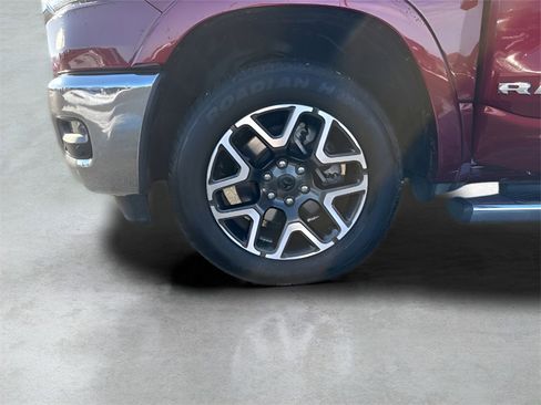 Used 2025 RAM 1500 Laramie image 38