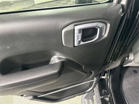 Certified 2023 Jeep Gladiator Sport image 15