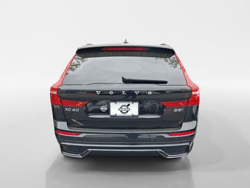 Certified 2024 Volvo XC60 B5 Ultimate w/ Climate Package AWD/4WD image 12