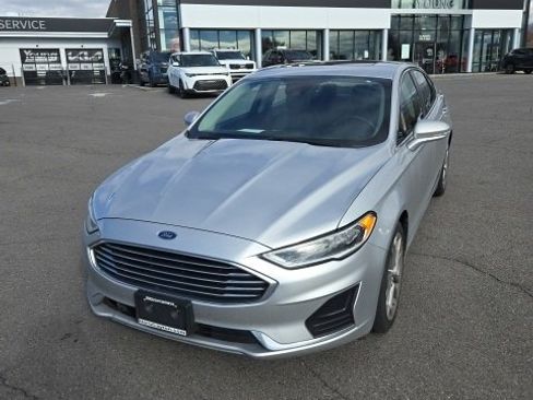 Used 2019 Ford Fusion SEL image 2