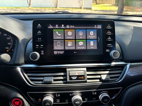 Used 2018 Honda Accord Sport image 21