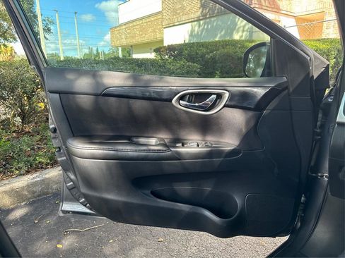 Used 2019 Nissan Sentra SV image 18