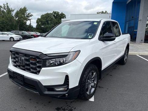 Used 2024 Honda Ridgeline TrailSport image 2