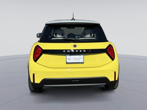 Certified 2025 MINI Cooper S image 4