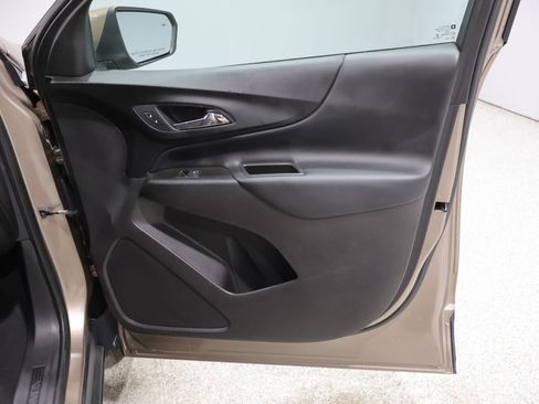 Used 2018 Chevrolet Equinox LT AWD/4WD image 22