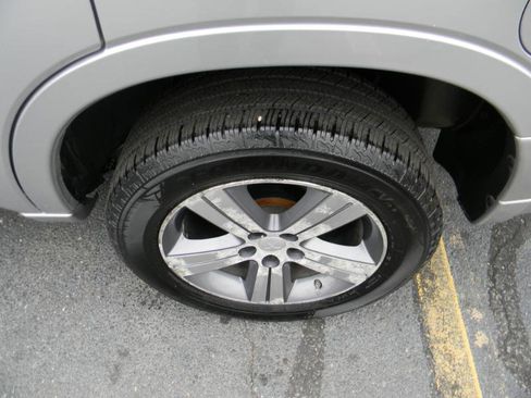 Used 2011 Mitsubishi Endeavor SE image 26