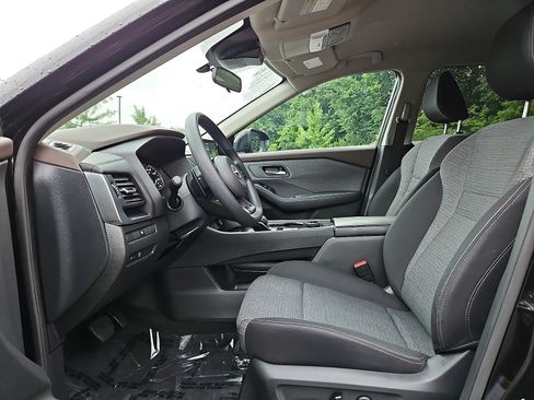 Certified 2023 Nissan Rogue SV AWD/4WD image 13