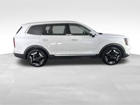 Certified 2025 Kia Telluride S FWD image 6