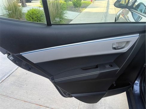 Used 2016 Toyota Corolla LE FWD image 33