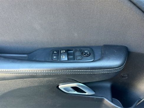 Used 2019 Dodge Challenger R/T w/ Driver Convenience Group image 11