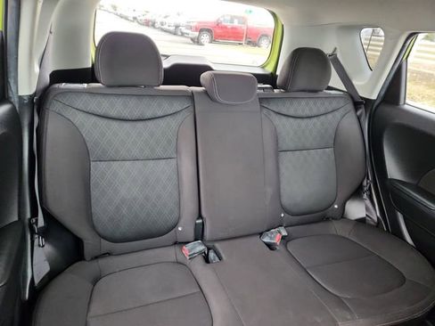 Used 2016 Kia Soul image 29