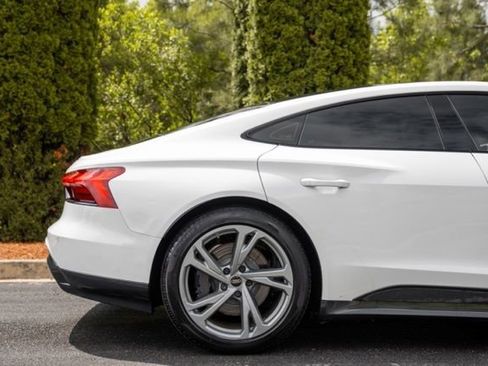 Used 2022 Audi e-tron GT Premium Plus AWD/4WD image 12