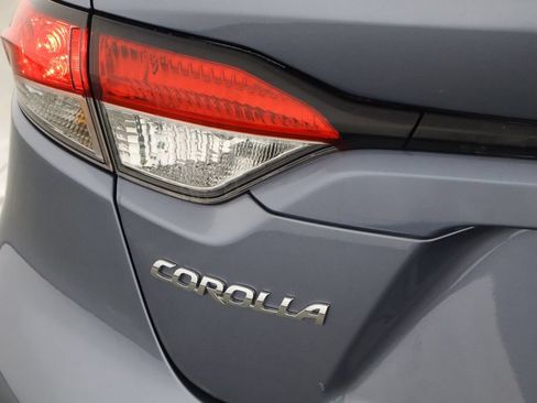 Used 2025 Toyota Corolla LE w/ Convenience Package FWD image 38