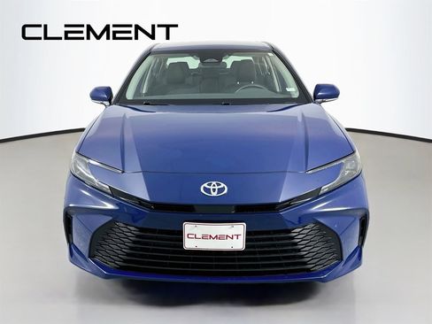 Used 2026 Toyota Camry LE FWD image 3