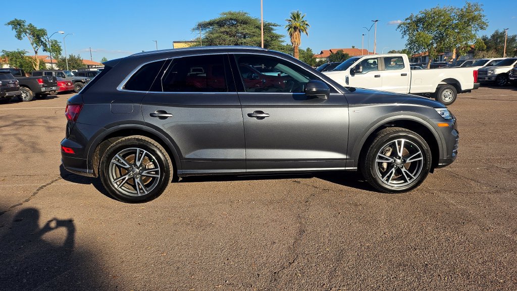 Used 2020 Audi Q5 e Premium AWD/4WD image 11