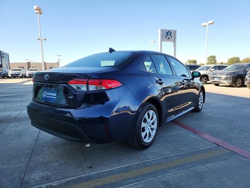 Used 2024 Toyota Corolla LE image 7