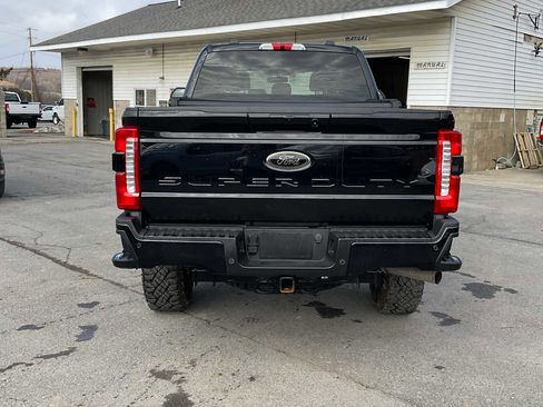 Used 2024 Ford F250 XLT w/ Black Appearance Package image 7