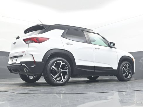 Used 2021 Chevrolet TrailBlazer RS w/ Sun and Liftgate Package FWD image 28