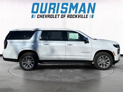 New 2026 Chevrolet Suburban Premier image 7