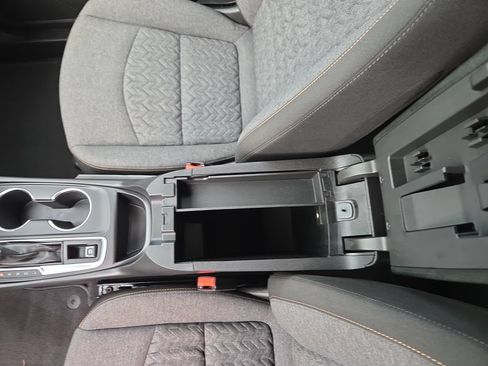 Certified 2024 Chevrolet Equinox LT FWD image 23