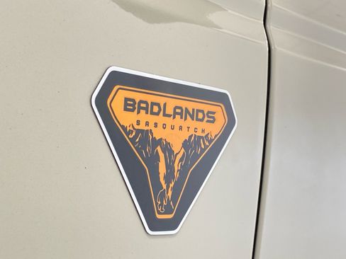 New 2026 Ford Bronco Badlands AWD/4WD image 13