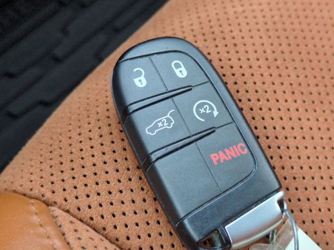 Used 2021 Jeep Grand Cherokee SRT image 41