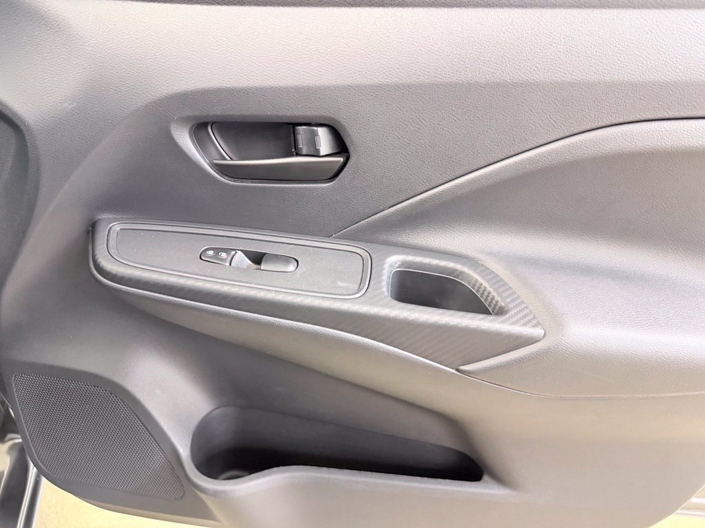 Used 2025 Nissan Versa S w/ Trunk Package FWD image 33