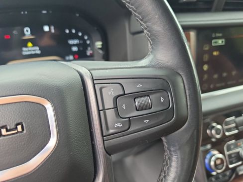 Used 2023 GMC Yukon Denali Ultimate AWD/4WD image 17