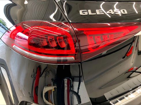 Used 2021 Mercedes-Benz GLE 450 4MATIC image 28