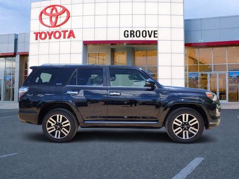 Used 2023 Toyota 4Runner Limited AWD/4WD image 7