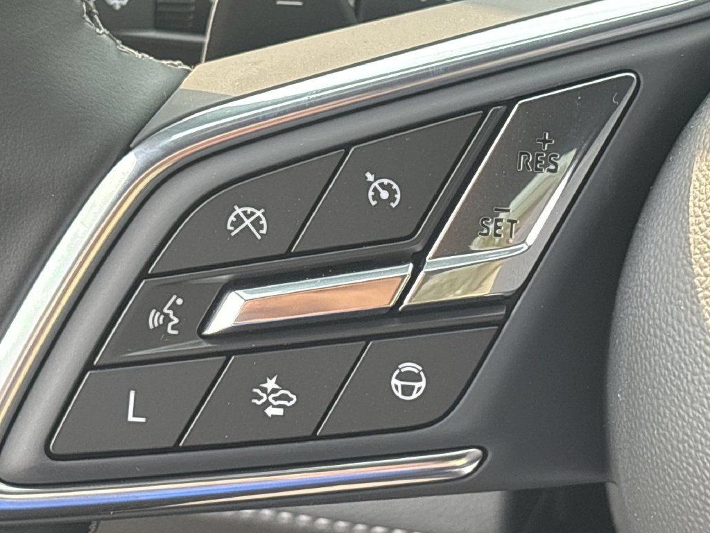 Certified 2025 Buick Enclave Preferred w/ Super Cruise Package FWD image 28