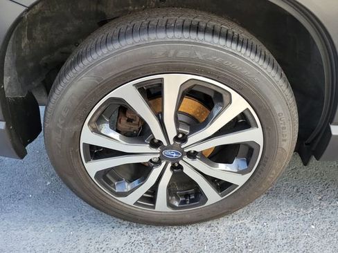 Used 2021 Subaru Forester Limited image 7