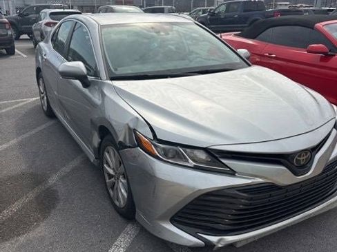 Used 2019 Toyota Camry LE image 37