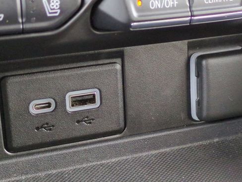 Used 2022 GMC Yukon SLT image 37