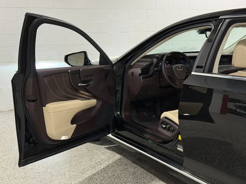Used 2018 Lexus LS 500 AWD w/ Interior Upgrade Package image 10
