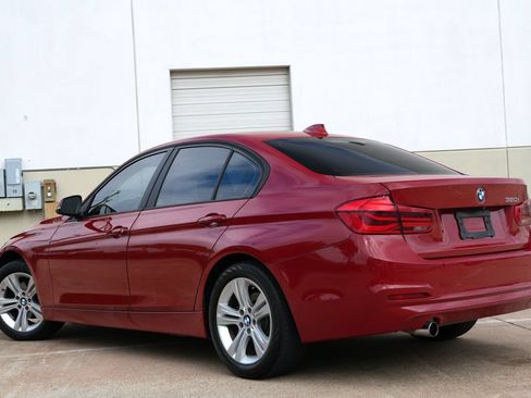 Used 2018 BMW 320i Sedan w/ Convenience Package RWD image 4