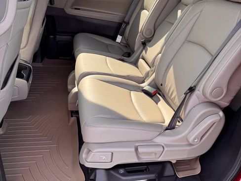 Used 2022 Honda Odyssey Touring image 11
