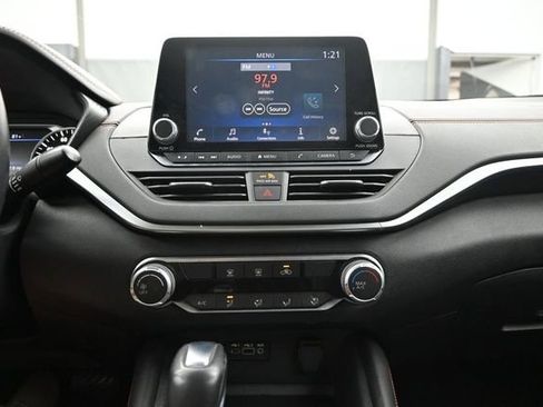 Used 2020 Nissan Altima 2.5 SR FWD image 13