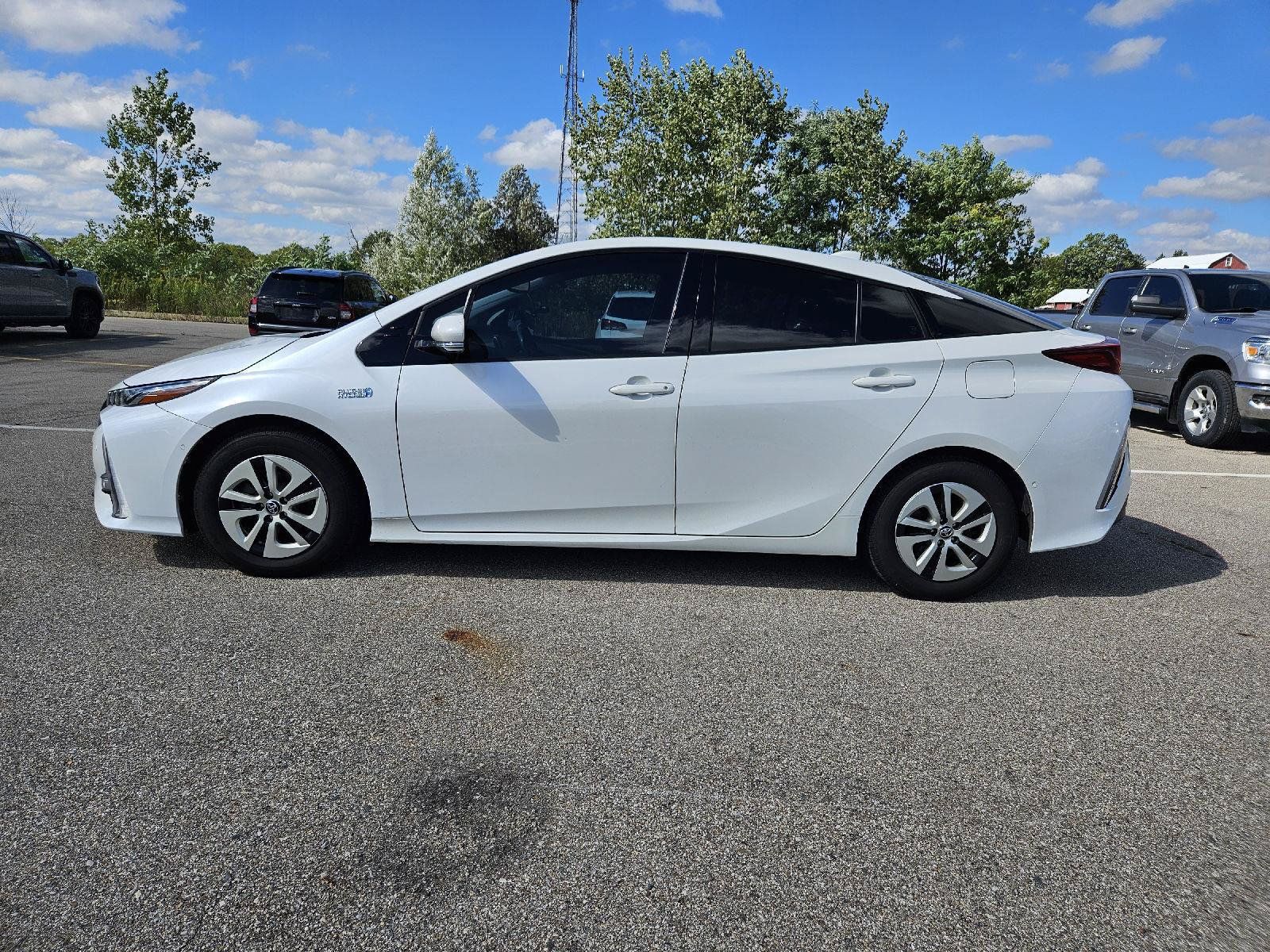 Used 2017 Toyota Prius Prime Advanced FWD image 4