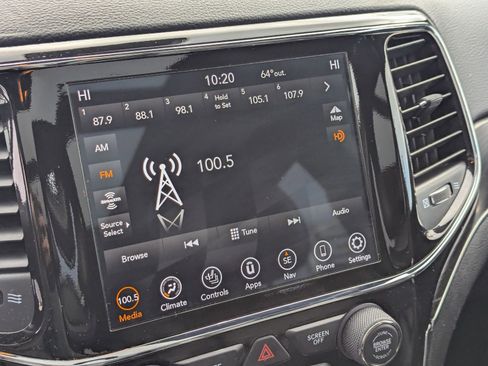 Certified 2022 Jeep Grand Cherokee Limited w/ Tech Group image 17